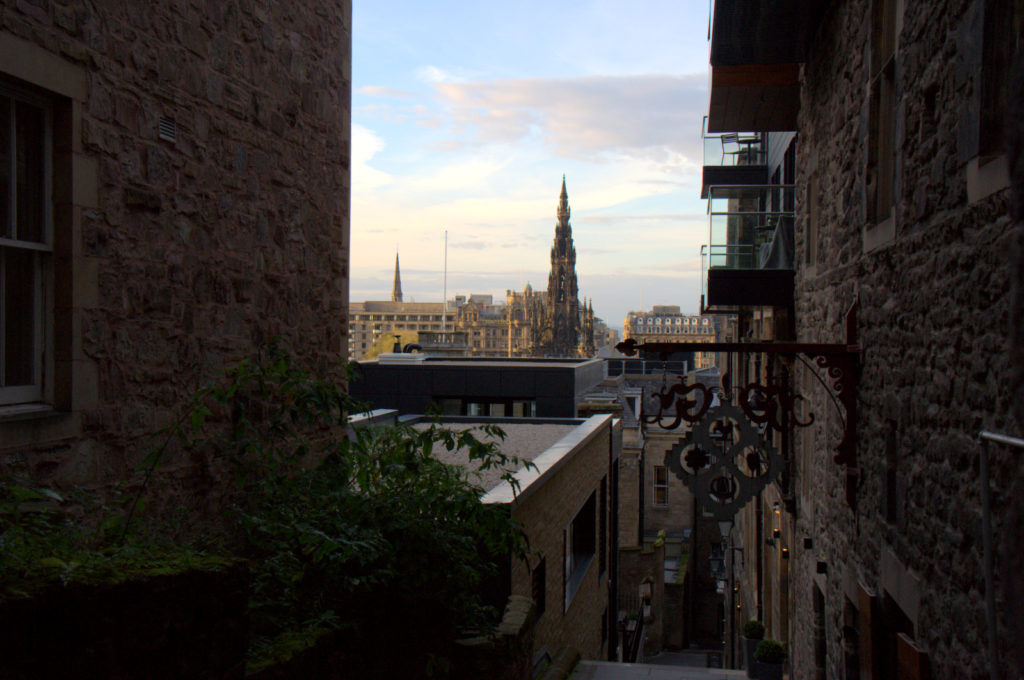 The Scott Monument, Advoactes Close